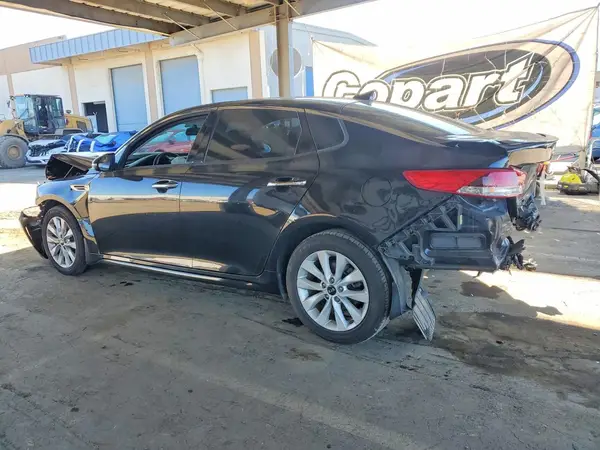 5XXGT4L30JG247716 2018 KIA OPTIMA - Image 2