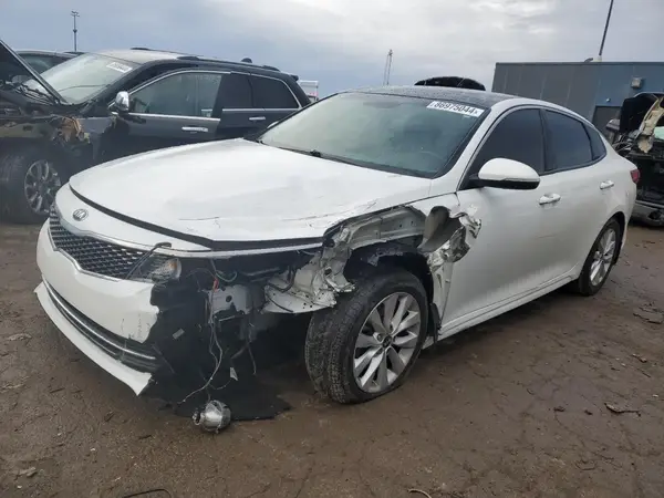 5XXGT4L30JG248090 2018 KIA OPTIMA - Image 1