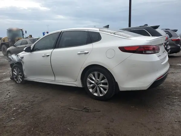 5XXGT4L30JG248090 2018 KIA OPTIMA - Image 2
