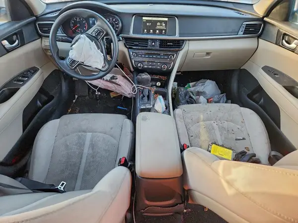 5XXGT4L30JG248817 2018 KIA OPTIMA - Image 8