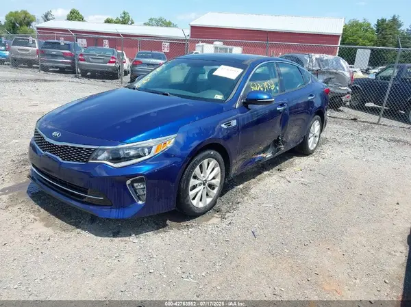5XXGT4L30JG249496 2018 KIA OPTIMA - Image 2
