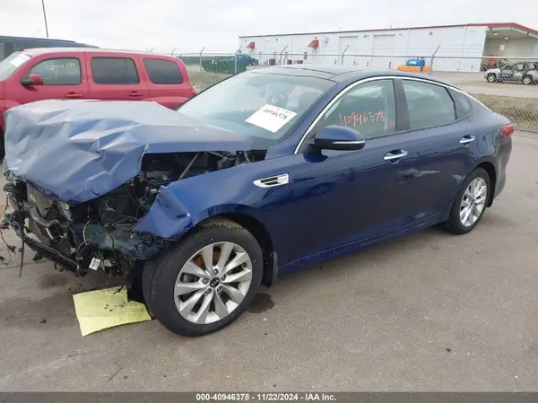 5XXGT4L30JG249501 2018 KIA OPTIMA - Image 2