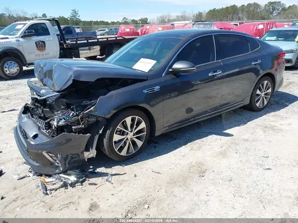 5XXGT4L30JG252947 2018 KIA OPTIMA - Image 2