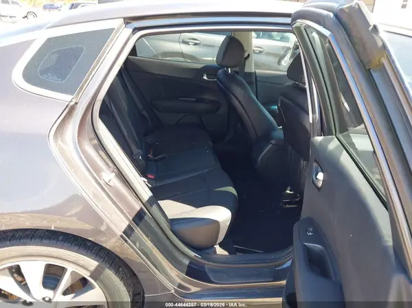 5XXGT4L30JG252947 2018 KIA OPTIMA - Image 8