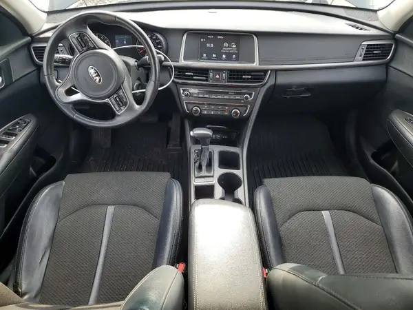 5XXGT4L30JG253208 2018 KIA OPTIMA - Image 8