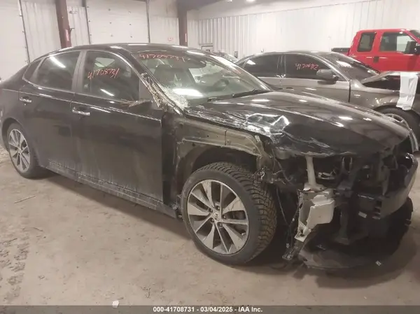 5XXGT4L30JG253323 2018 KIA OPTIMA - Image 1