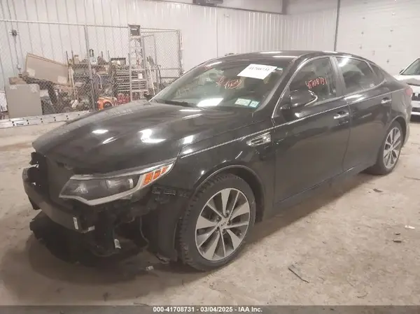 5XXGT4L30JG253323 2018 KIA OPTIMA - Image 2