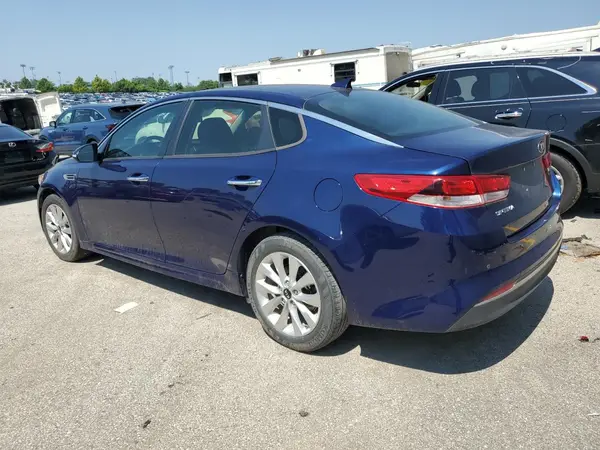 5XXGT4L30JG256593 2018 KIA OPTIMA - Image 2