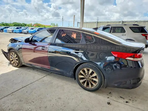 5XXGT4L30JG257839 2018 KIA OPTIMA - Image 2