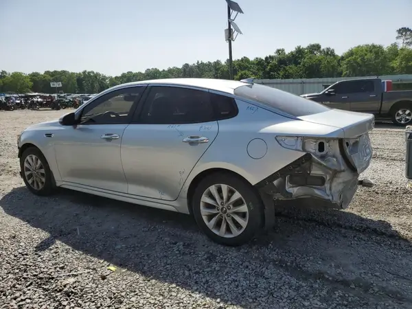 5XXGT4L30JG258165 2018 KIA OPTIMA - Image 2