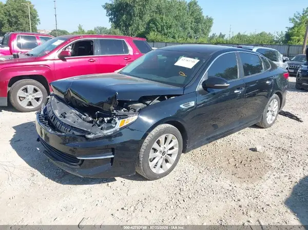 5XXGT4L30JG261213 2018 KIA OPTIMA - Image 2