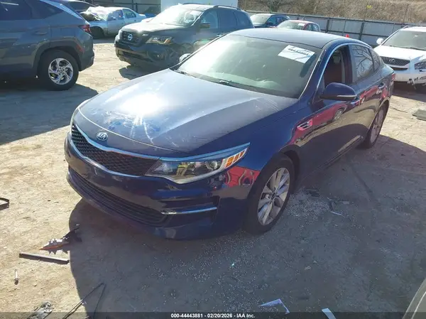 5XXGT4L30JG263978 2018 KIA OPTIMA - Image 2