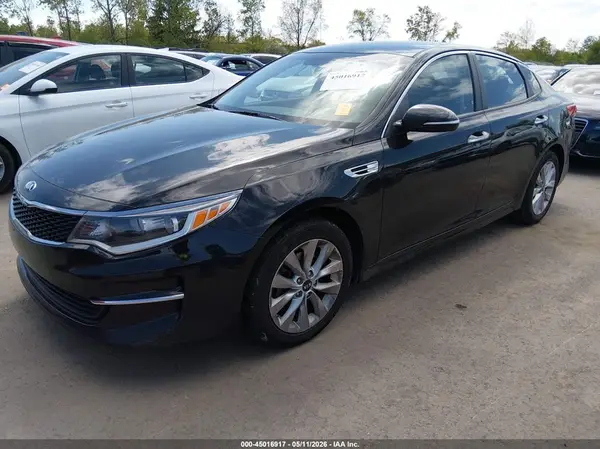 5XXGT4L30JG264371 2018 KIA OPTIMA - Image 2