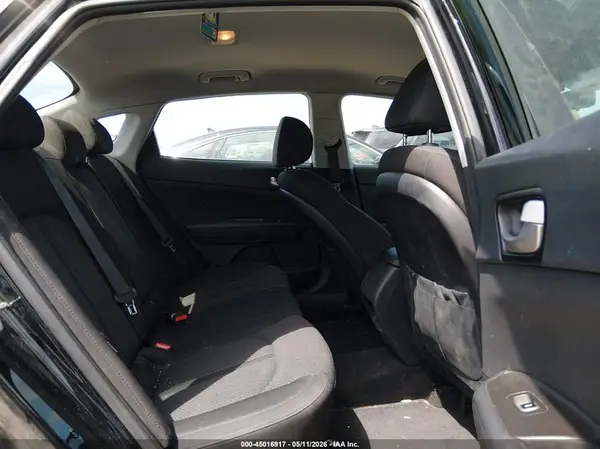 5XXGT4L30JG264371 2018 KIA OPTIMA - Image 8