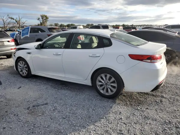 5XXGT4L30JG265911 2018 KIA OPTIMA - Image 2