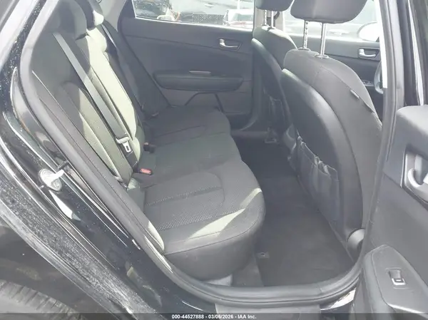 5XXGT4L30JG267027 2018 KIA OPTIMA - Image 8