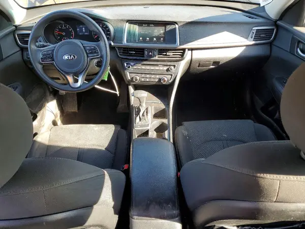 5XXGT4L30JG267058 2018 KIA OPTIMA - Image 8