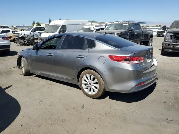 5XXGT4L30JG268288 2018 KIA OPTIMA - Image 2