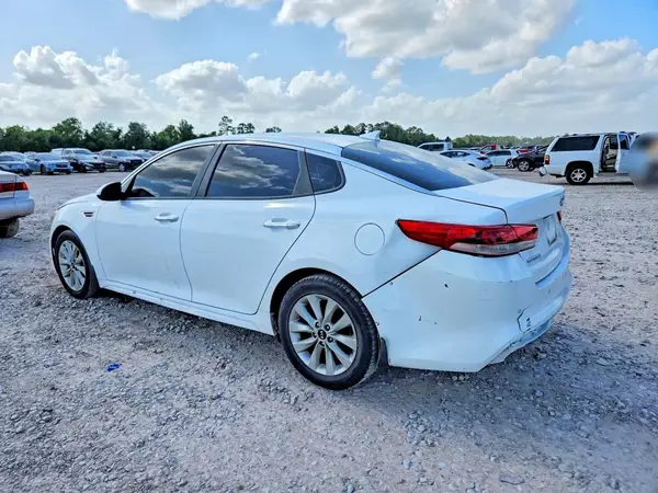 5XXGT4L30JG269490 2018 KIA OPTIMA - Image 2