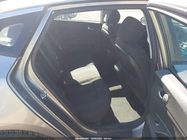 5XXGT4L30JG269568 2018 KIA OPTIMA - Image 8