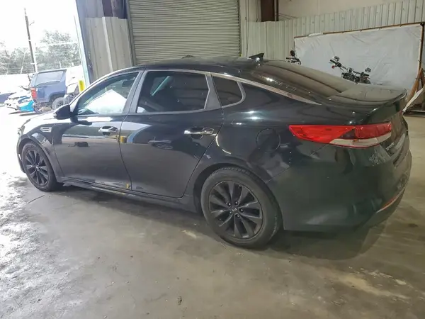 5XXGT4L30JG269649 2018 KIA OPTIMA - Image 2