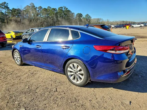 5XXGT4L30JG270624 2018 KIA OPTIMA - Image 2