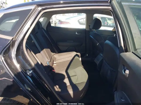 5XXGT4L30JG272020 2018 KIA OPTIMA - Image 8