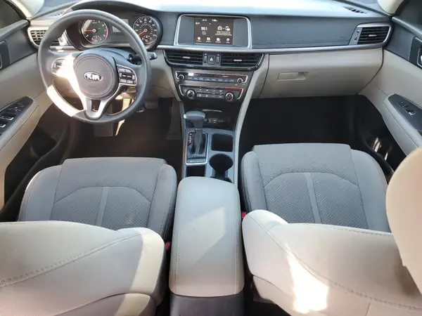 5XXGT4L30JG273720 2018 KIA OPTIMA - Image 8