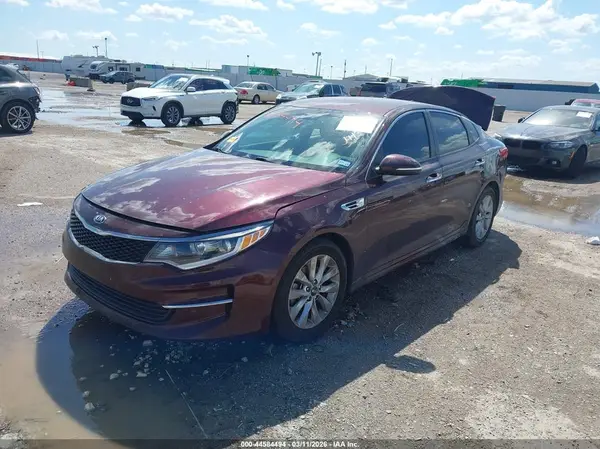 5XXGT4L30JG273734 2018 KIA OPTIMA - Image 2
