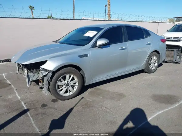 5XXGT4L30KG276523 2019 KIA OPTIMA - Image 2