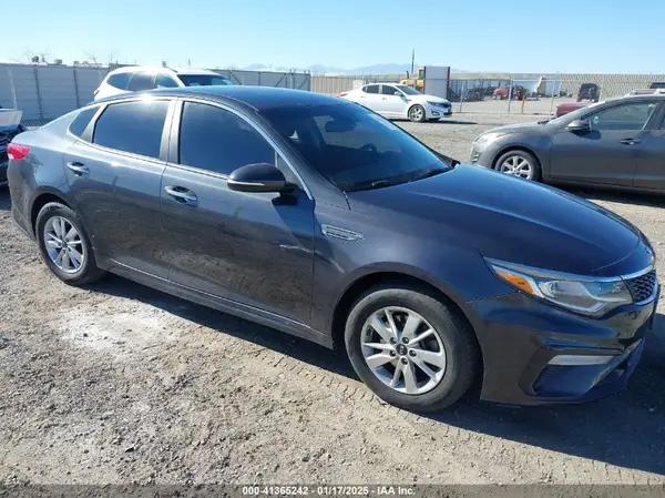 5XXGT4L30KG276960 2019 KIA OPTIMA - Image 1