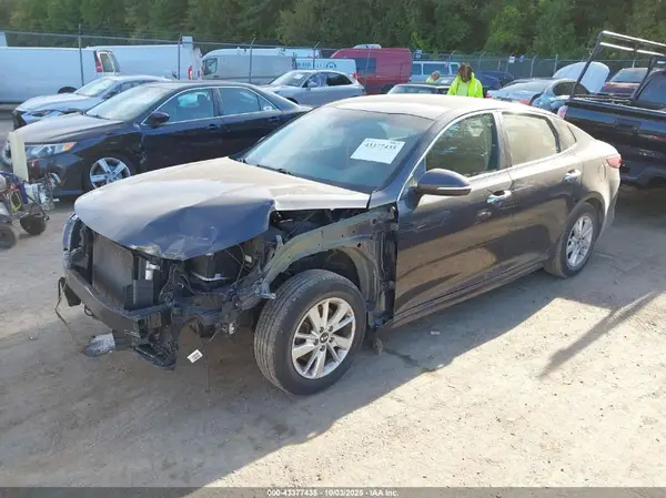 5XXGT4L30KG280040 2019 KIA OPTIMA - Image 2