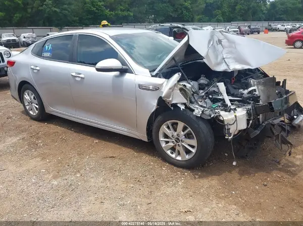 5XXGT4L30KG282063 2019 KIA OPTIMA - Image 1