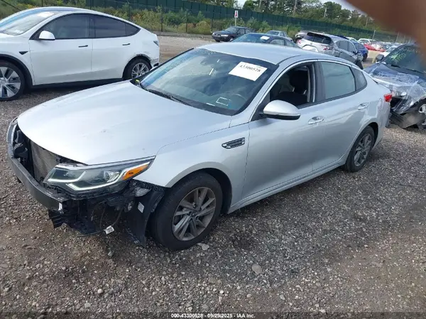 5XXGT4L30KG282113 2019 KIA OPTIMA - Image 2