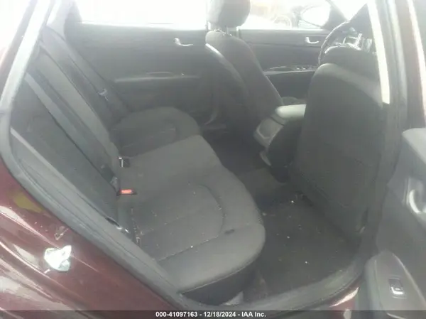 5XXGT4L30KG282841 2019 KIA OPTIMA - Image 8