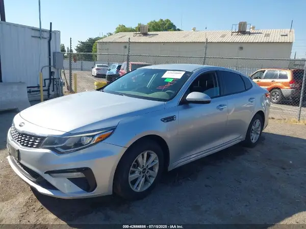 5XXGT4L30KG283763 2019 KIA OPTIMA - Image 2