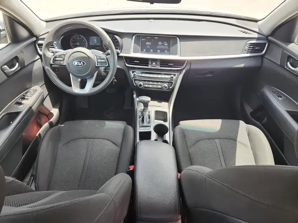 5XXGT4L30KG284248 2019 KIA OPTIMA - Image 8