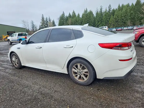 5XXGT4L30KG284928 2019 KIA OPTIMA - Image 2