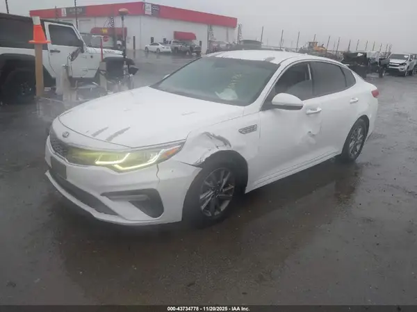5XXGT4L30KG285769 2019 KIA OPTIMA - Image 2