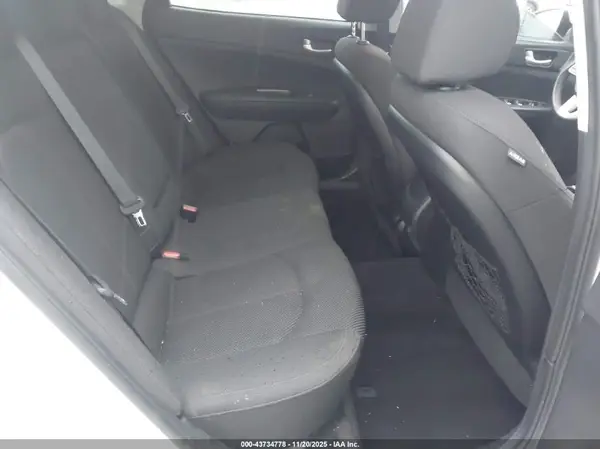 5XXGT4L30KG285769 2019 KIA OPTIMA - Image 8