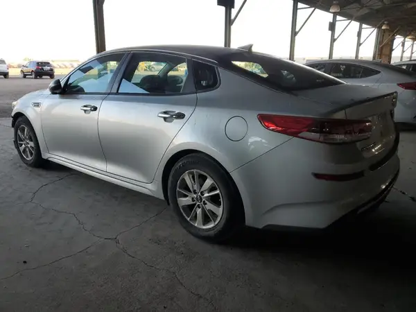 5XXGT4L30KG285867 2019 KIA OPTIMA - Image 2
