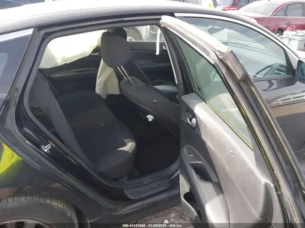 5XXGT4L30KG286470 2019 KIA OPTIMA - Image 8