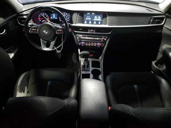 5XXGT4L30KG286985 2019 KIA OPTIMA - Image 8