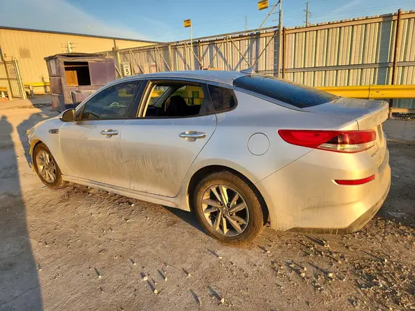 5XXGT4L30KG290633 2019 KIA OPTIMA - Image 2