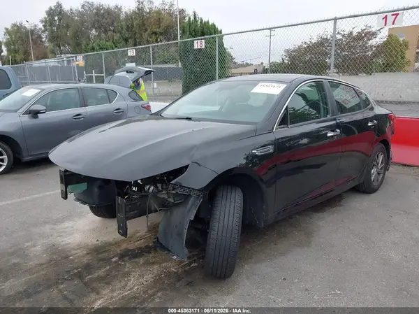 5XXGT4L30KG299588 2019 KIA OPTIMA - Image 2