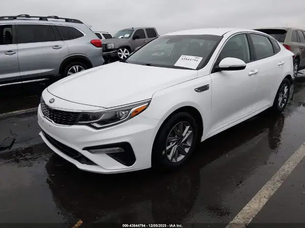 5XXGT4L30KG301789 2019 KIA OPTIMA - Image 2