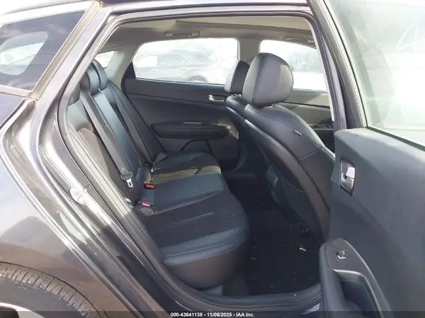 5XXGT4L30KG302960 2019 KIA OPTIMA - Image 8