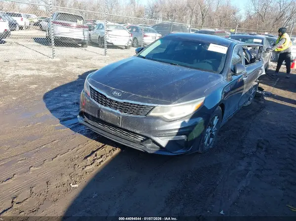 5XXGT4L30KG305289 2019 KIA OPTIMA - Image 2