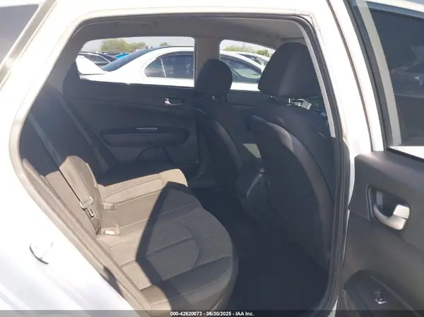 5XXGT4L30KG306460 2019 KIA OPTIMA - Image 8