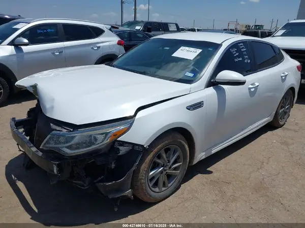 5XXGT4L30KG308242 2019 KIA OPTIMA - Image 2